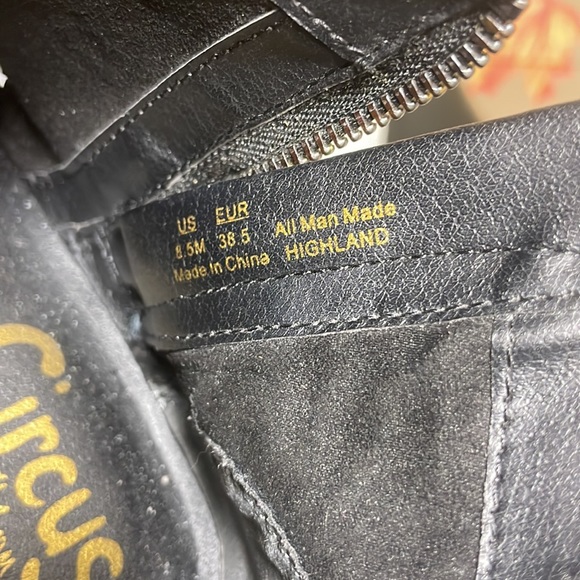 Circus by Sam Edelman Hess Women's Black and White Ankle Boots - Picture 6 of 11